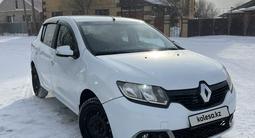 Renault Sandero 2015 года за 3 400 000 тг. в Актобе – фото 2