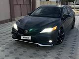 Toyota Camry 2019 года за 9 200 000 тг. в Актау – фото 4