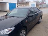 Toyota Camry 2004 годаfor4 100 000 тг. в Атырау – фото 2