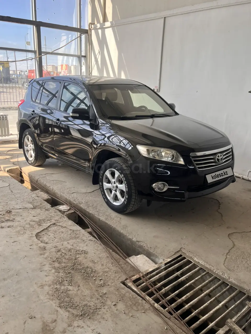 Toyota RAV4, 2011