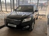 Toyota RAV4 2011 года за 6 500 000 тг. в Атырау – фото 2