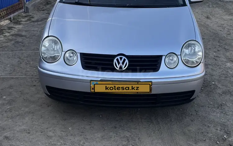 Volkswagen Polo 2004 годаүшін2 100 000 тг. в Атырау