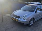 Volkswagen Polo 2004 годаүшін2 100 000 тг. в Атырау – фото 2