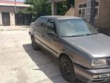 Volkswagen Vento 1993 года за 650 000 тг. в Шымкент – фото 2