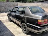 Volkswagen Vento 1993 года за 650 000 тг. в Шымкент – фото 4