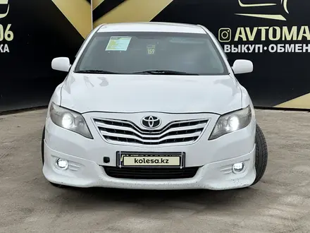 Toyota Camry 2010 года за 5 950 000 тг. в Атырау – фото 2