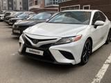 Toyota Camry 2018 годаүшін11 900 000 тг. в Алматы – фото 2