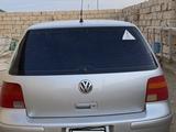 Volkswagen Golf 2002 годаfor3 200 000 тг. в Жанаозен