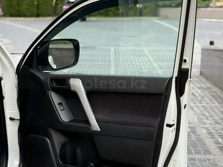 Toyota Land Cruiser Prado 2016 года за 13 900 000 тг. в Алматы – фото 28