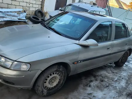 Opel Vectra 1997 года за 1 300 000 тг. в Актобе – фото 2