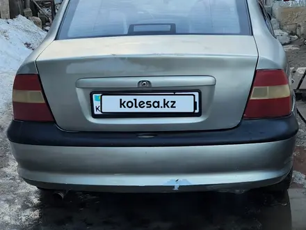 Opel Vectra 1997 года за 1 300 000 тг. в Актобе – фото 4