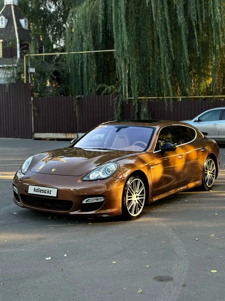 Порше Panamera, 2010