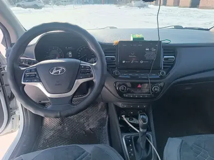 Hyundai Accent 2020 года за 9 300 000 тг. в Караганда – фото 2