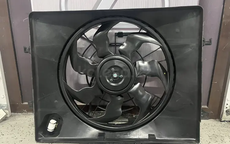 Диффузор радиатора в сборе на Hyundai Sonata 2017- за 98 500 тг. в Алматы