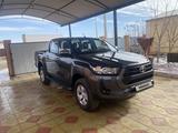 Toyota Hilux 2023 года за 17 800 000 тг. в Атырау