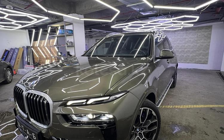 BMW X7 — миниатюра 1