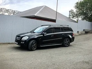 Mercedes-Benz GL 550