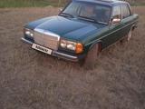 Mercedes-Benz E 200 1982 года за 1 500 000 тг. в Шахтинск – фото 4