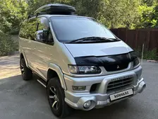Mitsubishi Delica, 2003