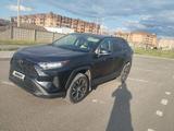 Toyota RAV4 2022 года за 10 700 000 тг. в Актобе