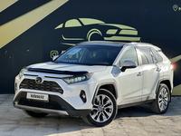 Toyota RAV4 2019 года за 13 750 000 тг. в Атырау