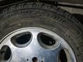 Зимние покрышки Bridgestone с заводскими дисками от Mercedes w140 за 200 000 тг. в Сарыагаш – фото 5