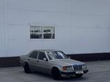 Mercedes-Benz E 200 1993 годаүшін950 000 тг. в Караганда – фото 2