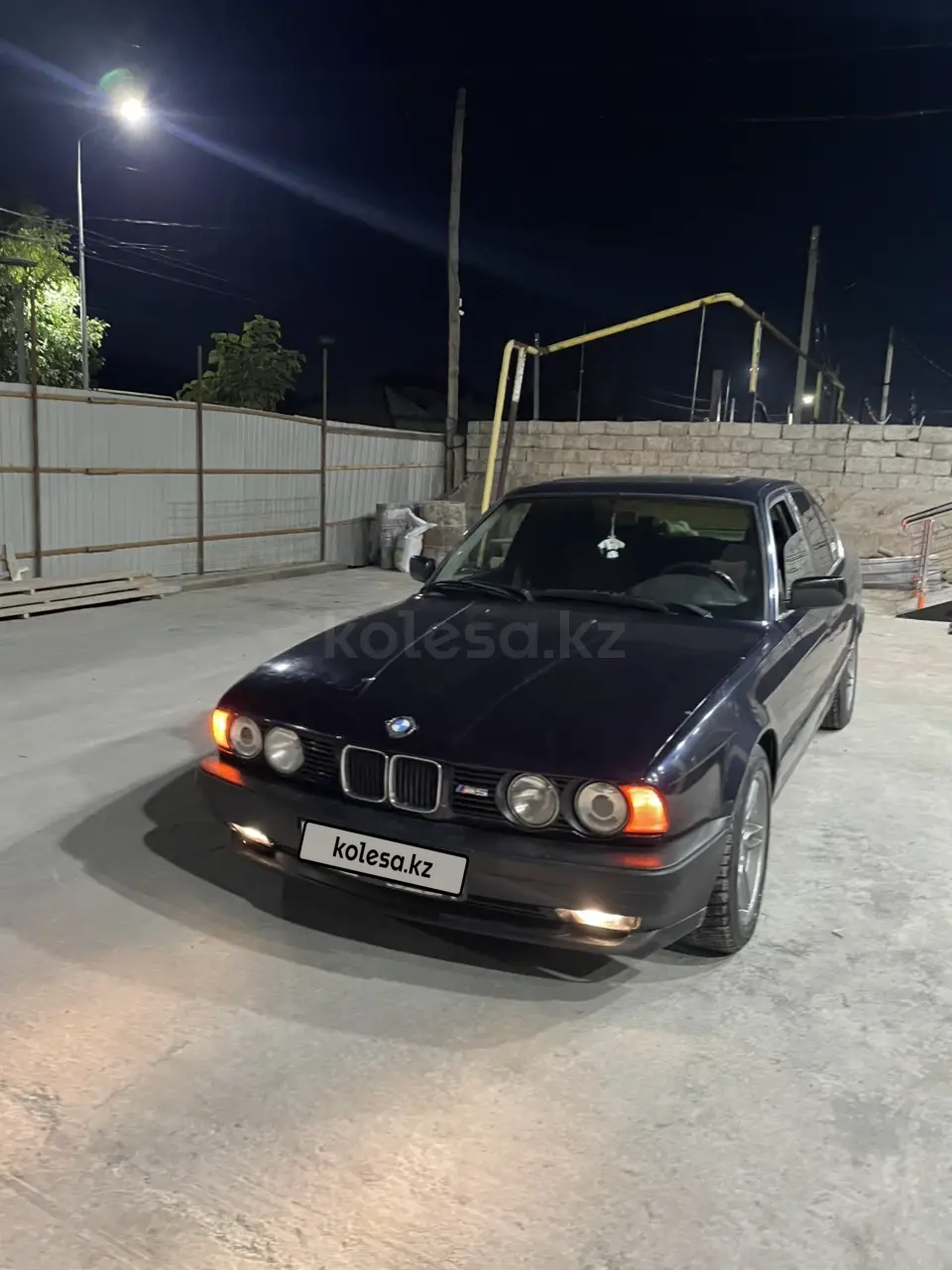 BMW M5, 1990