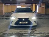 Lexus ES 250 2019 года за 21 000 000 тг. в Астана – фото 2