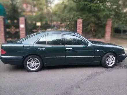 Mercedes-Benz E 320 1998 года за 3 500 000 тг. в Алматы – фото 2