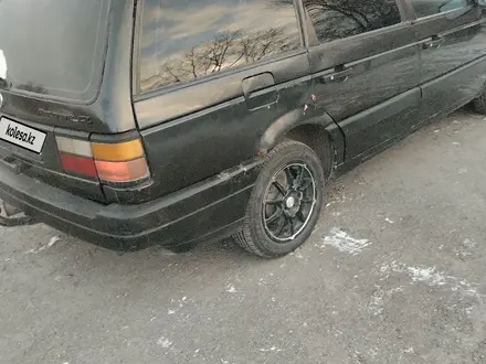 Volkswagen Passat 1991 года за 850 000 тг. в Семей – фото 4