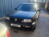 Volkswagen Vento 1993 года за 1 100 000 тг. в Алматы