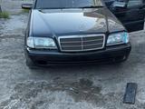 Mercedes-Benz C 180 1994 года за 1 400 000 тг. в Астана – фото 4
