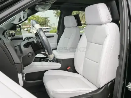 Chevrolet Tahoe Premier 2025 года за 43 500 000 тг. в Семей – фото 9