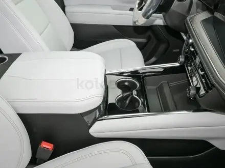 Chevrolet Tahoe Premier 2025 года за 43 500 000 тг. в Семей – фото 14