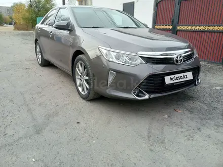 Toyota Camry 2015 года за 11 000 000 тг. в Семей – фото 3