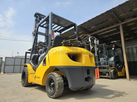 Komatsu  FG30C-17 бензин, 4.5м, 3 тонны, смещение каретки 2015 года за 9 950 000 тг. в Алматы – фото 3