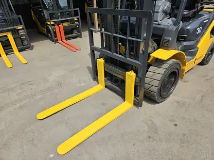 Komatsu  FG30C-17 бензин, 4.5м, 3 тонны, смещение каретки 2015 года за 9 950 000 тг. в Алматы – фото 7
