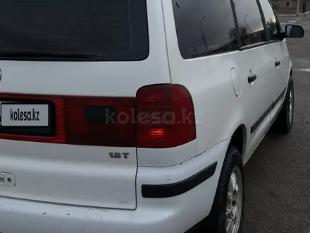 Volkswagen Sharan 2000 года за 2 900 000 тг. в Шымкент – фото 30