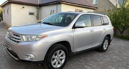 Toyota Highlander 2010 года за 7 500 000 тг. в Актобе – фото 2