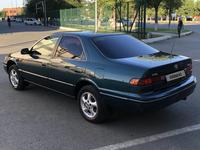 Toyota Camry 1998 годаүшін3 400 000 тг. в Семей