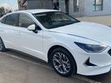 Hyundai Sonata 2020 годаүшін10 000 000 тг. в Астана – фото 3