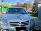 Volkswagen Touareg 2004 года за 4 000 000 тг. в Шымкент – фото 3