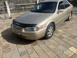 Toyota Camry 1998 года за 3 000 000 тг. в Караганда – фото 2