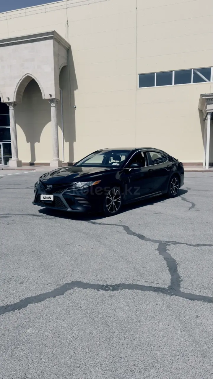 Toyota Camry, 2017