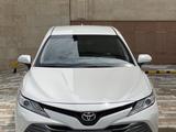Toyota Camry 2018 года за 13 500 000 тг. в Шымкент