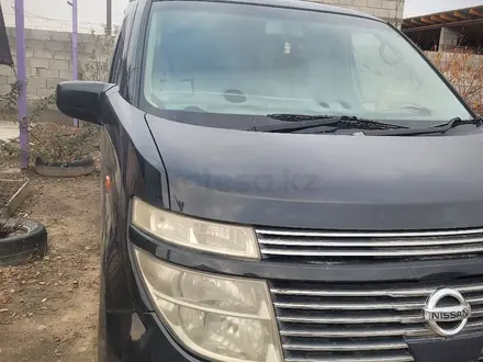 Nissan Elgrand 2005 года за 5 200 000 тг. в Алматы