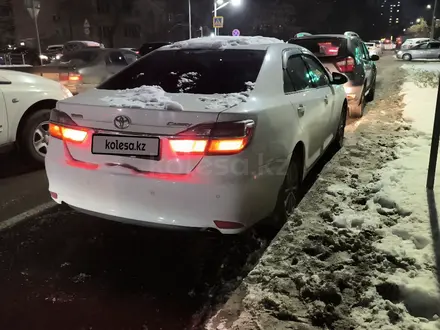 Toyota Camry 2015 года за 11 500 000 тг. в Алматы – фото 3