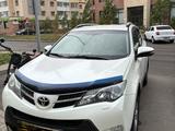 Toyota RAV4 2014 годаүшін11 500 000 тг. в Астана
