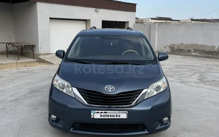 Toyota Sienna 2013 года за 11 000 000 тг. в Актау